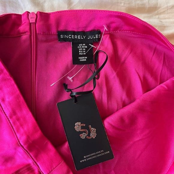 NWT Sincerely Jules Bright Pink Satin Mini Skirt M - Picture 8 of 15